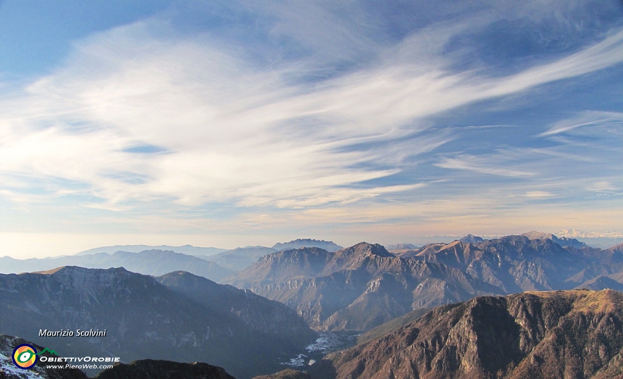 23 Il bellissimo cielo del Resegone....JPG